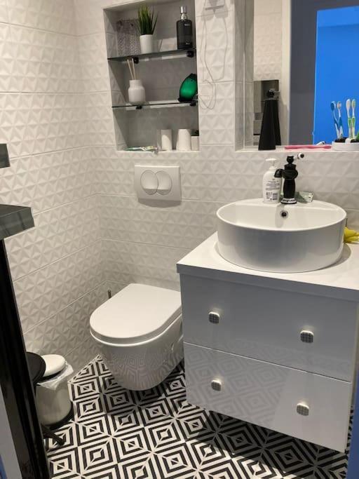 Comme Une Maison, Duplex Terrasse Hypercentre De Trouville المظهر الخارجي الصورة
